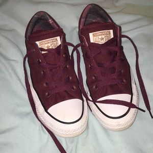 Size 6 Maroon Converse